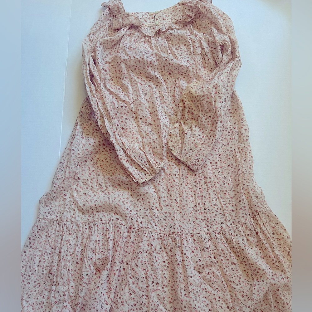 *DONT BUY* Getting drycleaned before I relist Like new but flaws Doên Kids Dress